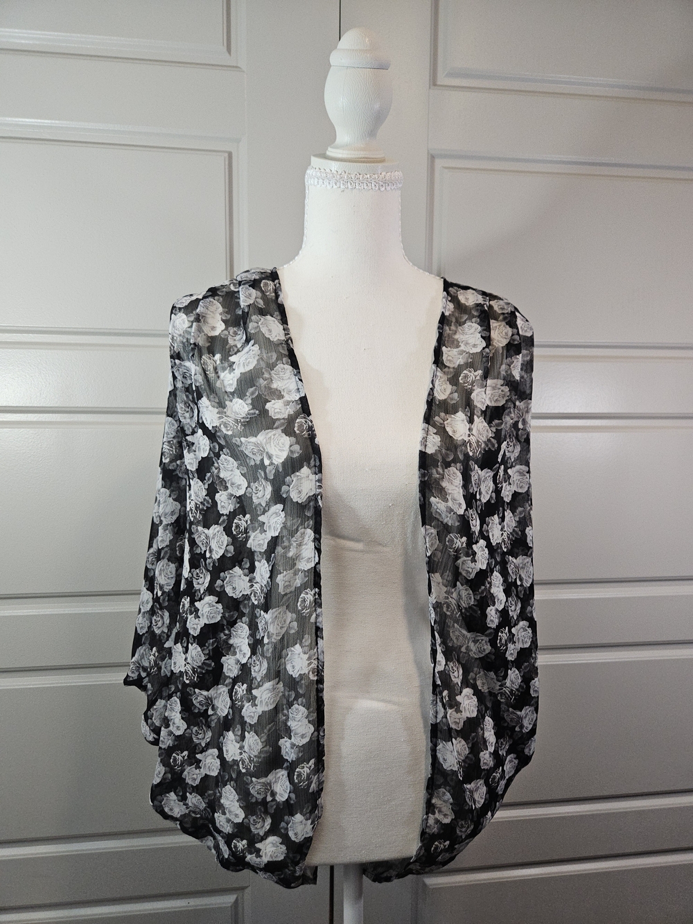 Sheer Black Floral Kimono Cover-Up With Floral Rose Design XS
